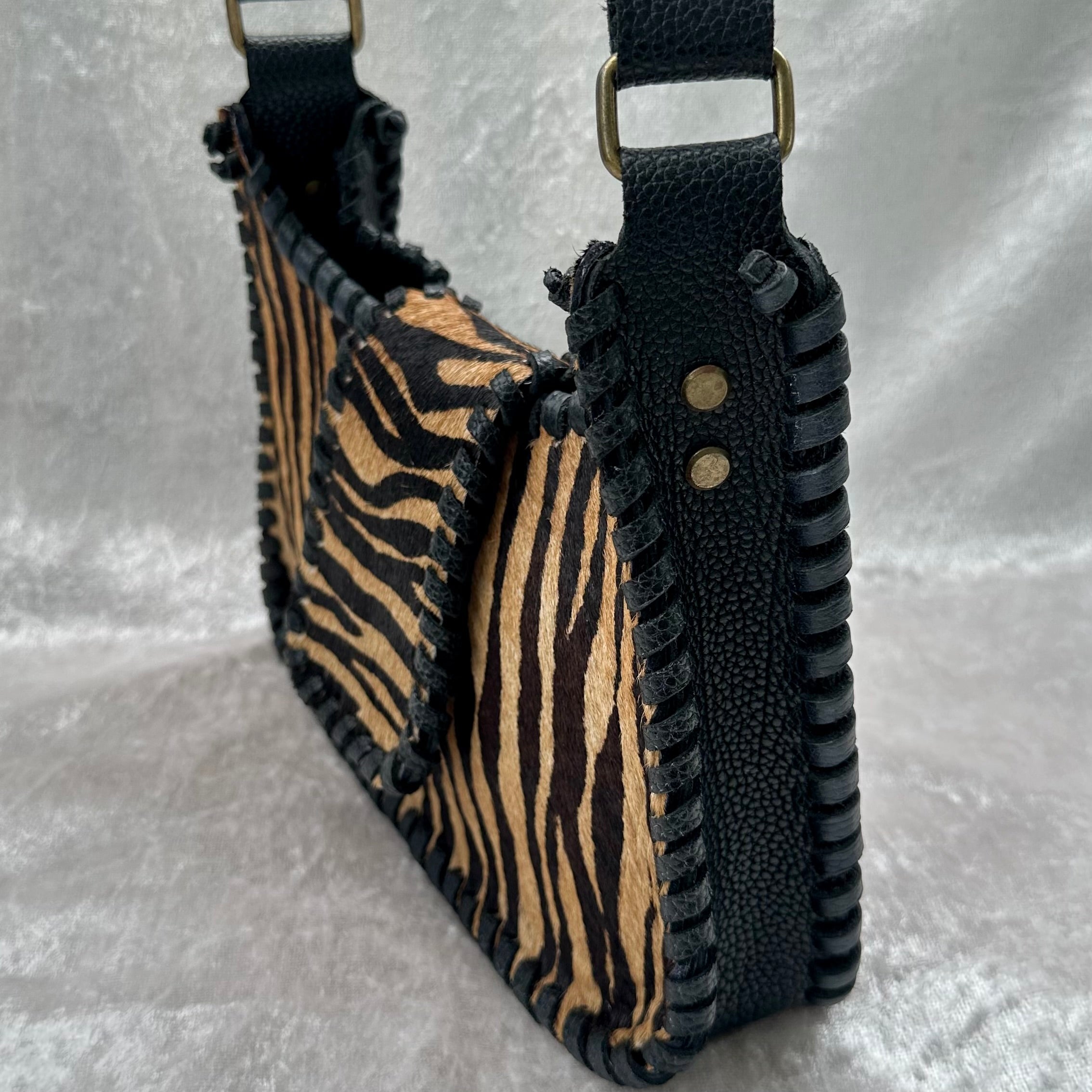 Chris Shoulder Bag Tiger